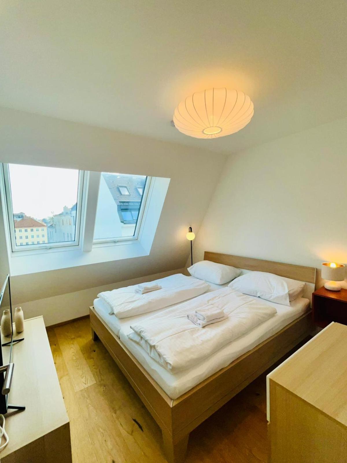 Orestaliving - Penthouse With Private Terrace เวียนนา ภายนอก รูปภาพ