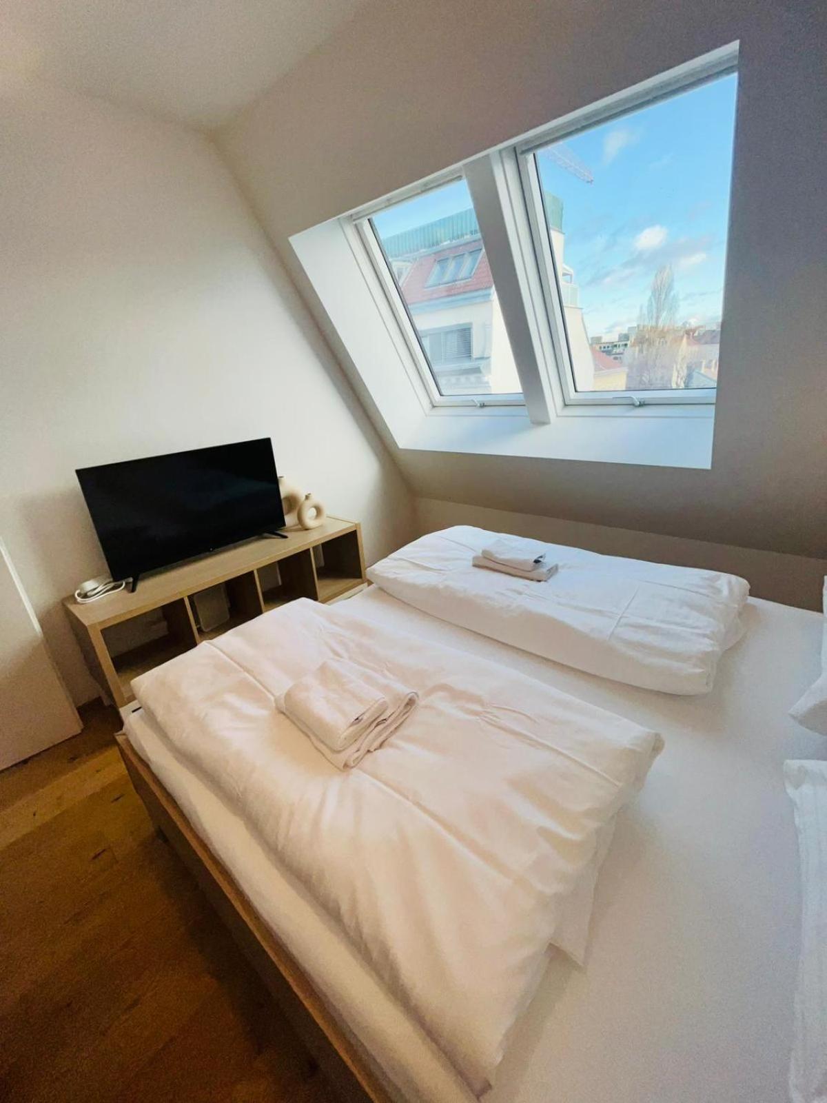 Orestaliving - Penthouse With Private Terrace เวียนนา ภายนอก รูปภาพ